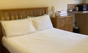 Guest bedroom
